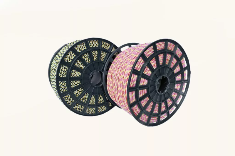 Веревка полипропиленовая плетеная д 10 мм цветная (200 м)